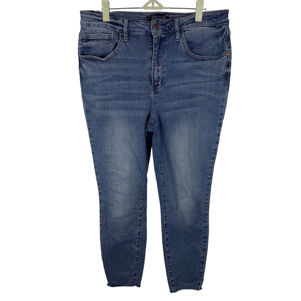 Judy Blue Relaxed Fit Jeans Womens 15/32 Blue Raw Hem JB88259 High Rise Denim